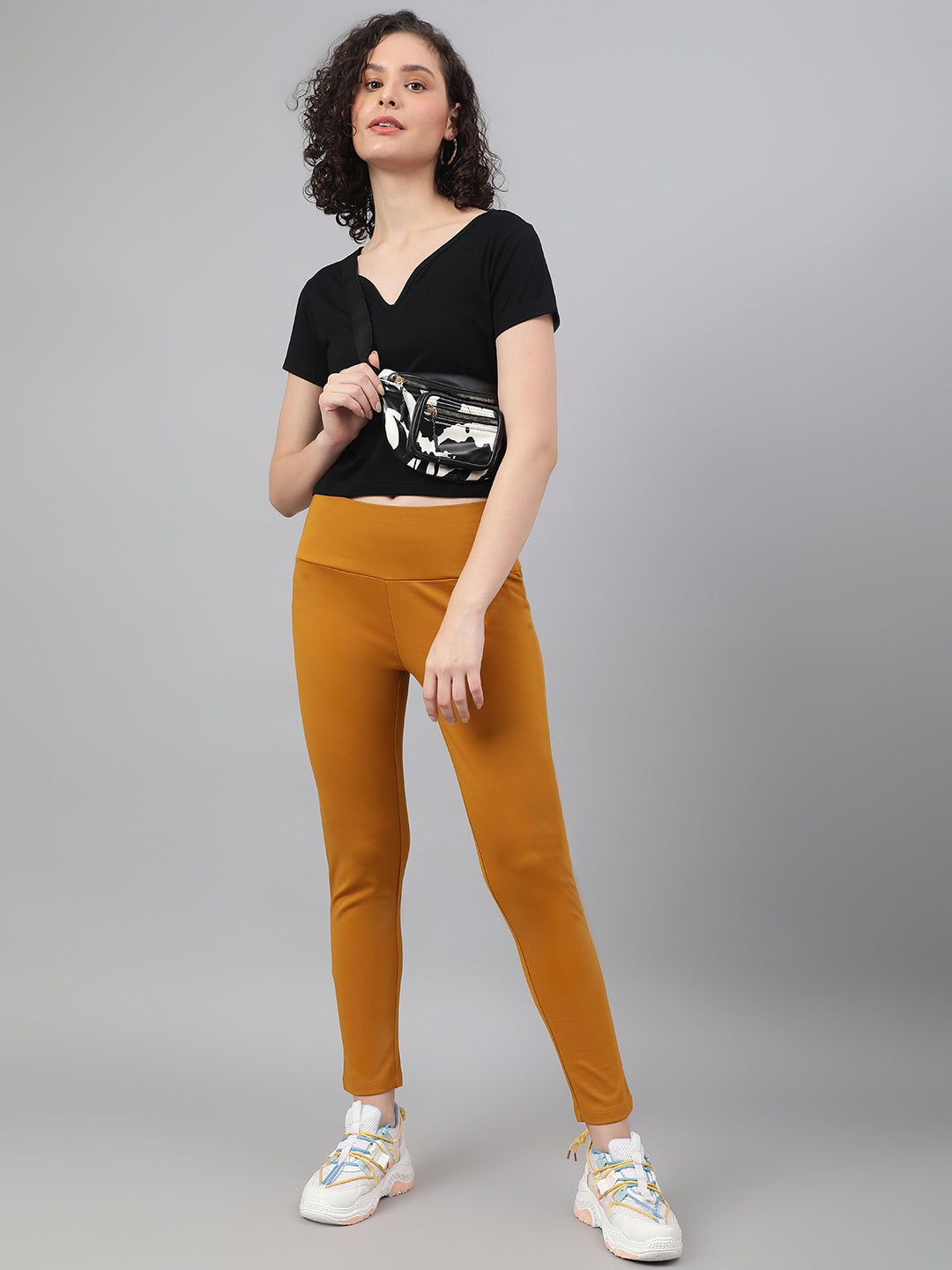 Supima V-Neck Crop : Black